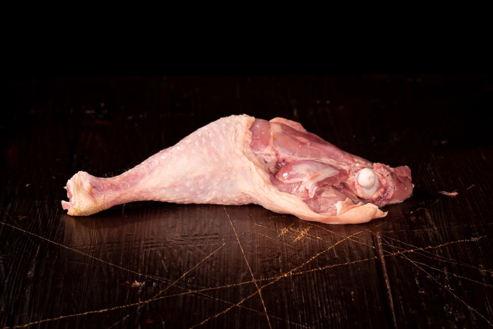 Originalfoto Hähnchenschenkel – Form und Struktur des Zuschnitts